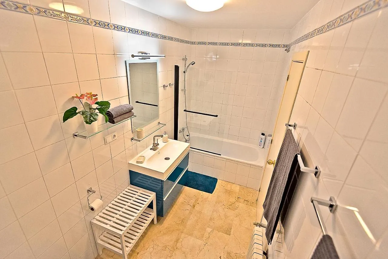 On Beach Deluxe Apartment With Pools And Own Garden El Puerto de Santa Maria
